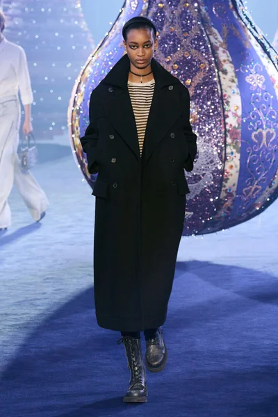 Look 22